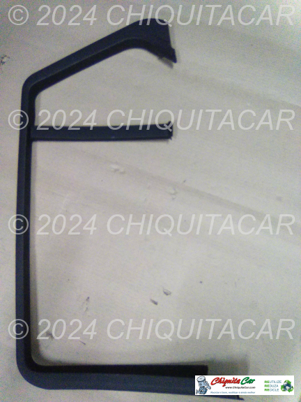 PLASTICO ARO PORTA TRAS DTA  MERCEDES Classe C (204) 