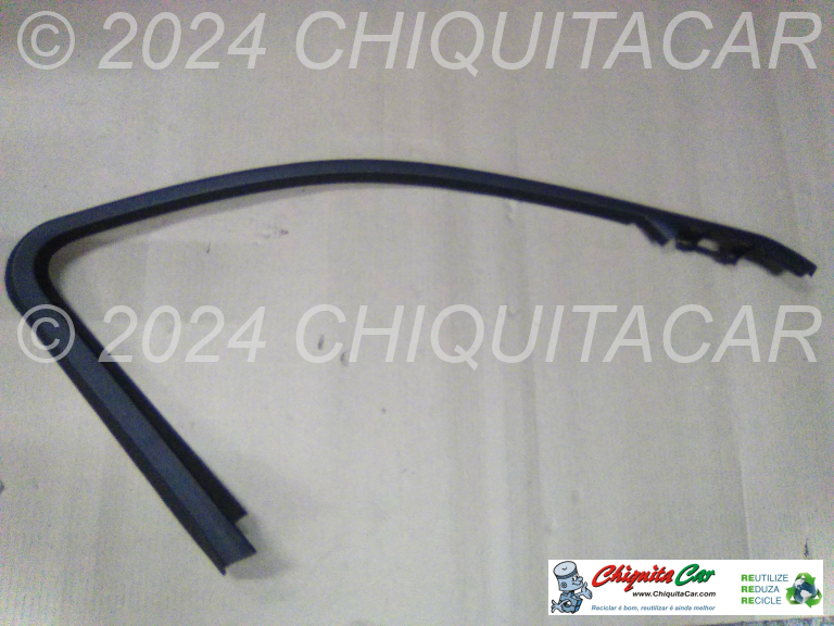 PLASTICO ARO PORTA FRENTE ESQ  MERCEDES Classe C (204)  [2007-2015]