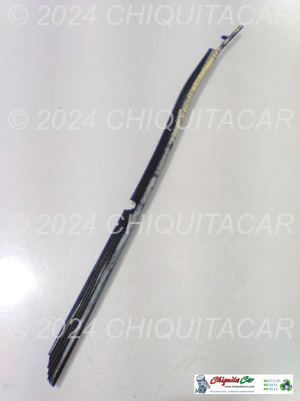 BORRACHA FRISO INF OPTICA ESQ MERCEDES Classe C (202) 