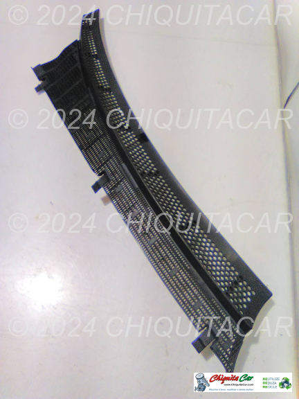 GRADE CANAL AR/AGUA DTO MERCEDES Classe C (202) 