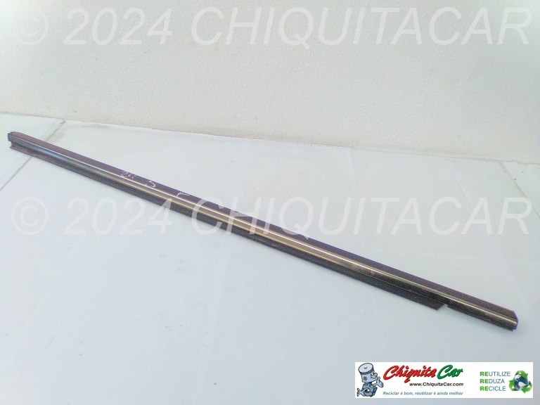FRISO RASPADOR VIDRO FRENTE DTO EXT MERCEDES Classe E (211) 