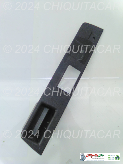 REVESTIMENTO TAMPA MALA INF  MERCEDES Classe C (202) 