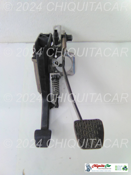 CONJUNTO PEDAIS MERCEDES Classe C (202) 