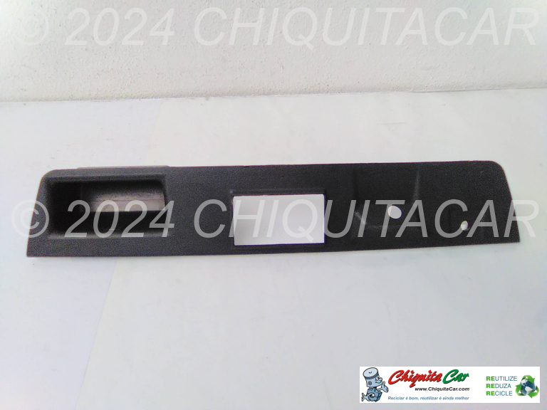 REVESTIMENTO TAMPA MALA INF  MERCEDES Classe C (202) 