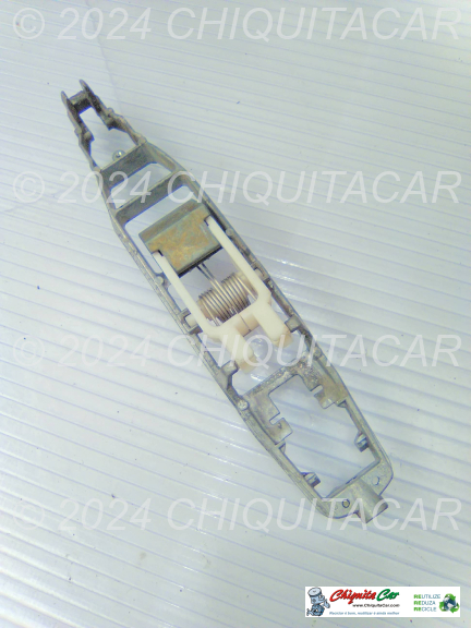 SUPORTE PUXADOR PORTA FRENTE ESQ MERCEDES Classe C (202) 