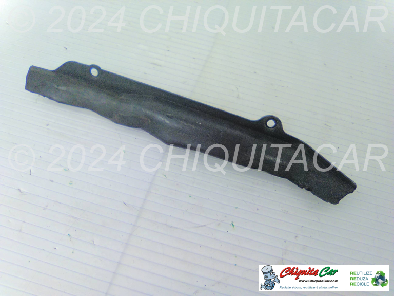 GUARNIÇÃO CAPOT FRENTE ESQ MERCEDES Classe C (202) 