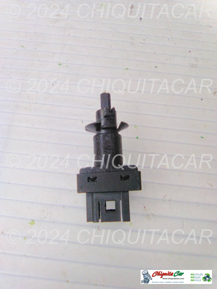 INTERRUPTOR PEDAL EMBRAIAGEM MERCEDES Classe C (202) 