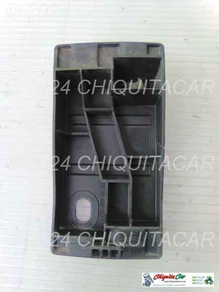 SUPORTE PARA CHOQUES TRAS ESQ/DTO MERCEDES Classe C (202) 