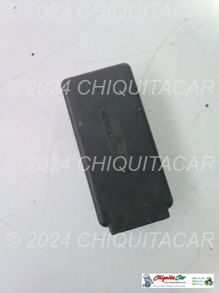 TAMPA CAIXA FUSIVEIS MERCEDES Classe C (202) 