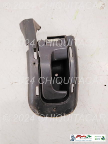PUXADOR PORTA FRENTE ESQ INT MERCEDES VITO (638) [1996-2003]