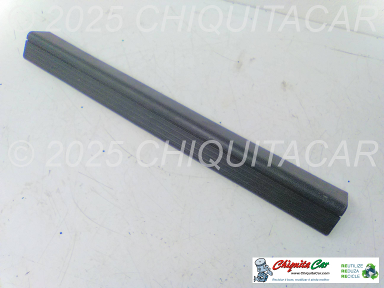 RODAPE PORTA FRENTE INT DTA MERCEDES Classe C (204)  [2007-2015]