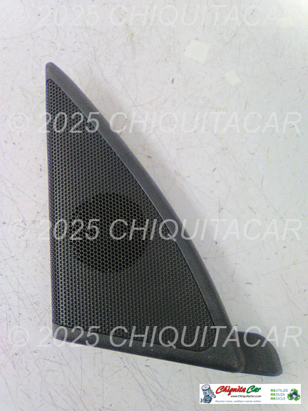 REVESTIMENTO CANTO PORTA ESQ MERCEDES Classe C (203)  [2000-2008]