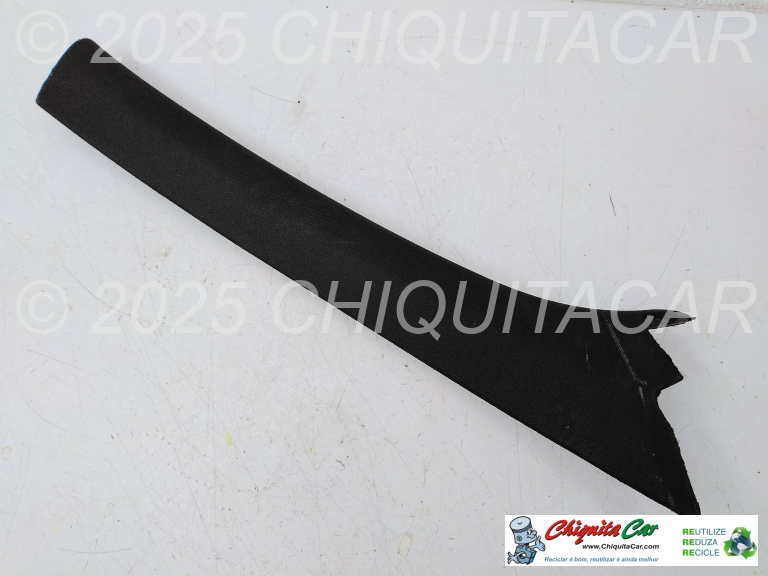 REVESTIMENTO PILAR FRENTE DTO MERCEDES Classe C (204)  [2007-2015]