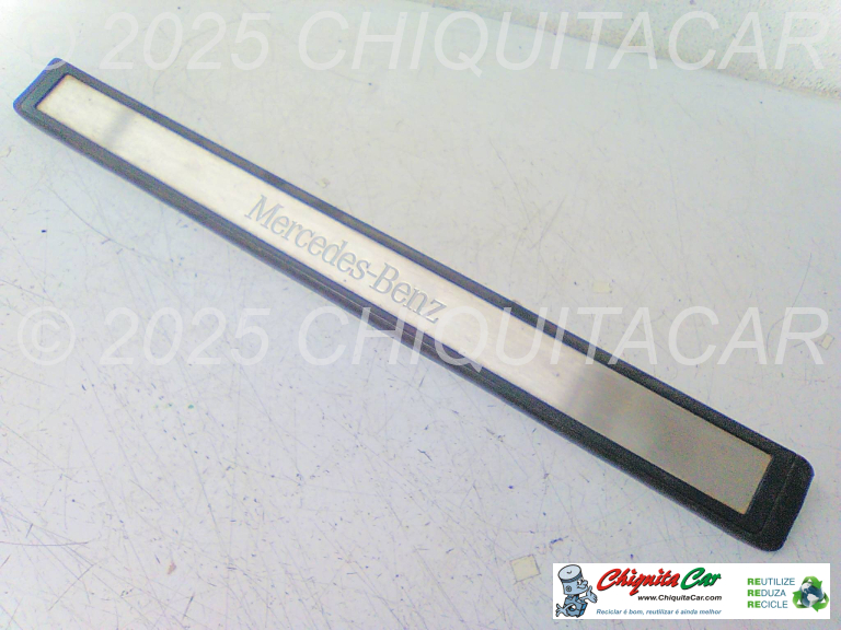RODAPE PORTA FRENTE EXTERIOR MERCEDES Classe E (211) 