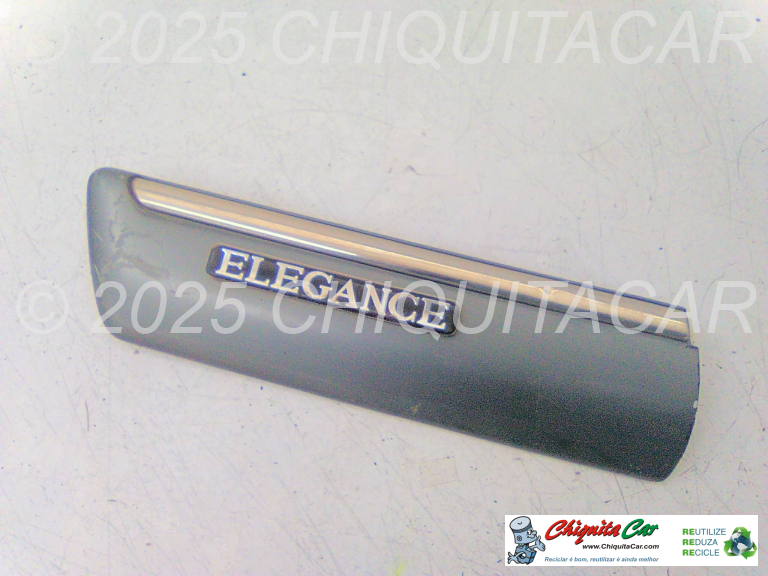 FRISO GUARDA LAMAS FRENTE ESQ MERCEDES Classe E (210) 