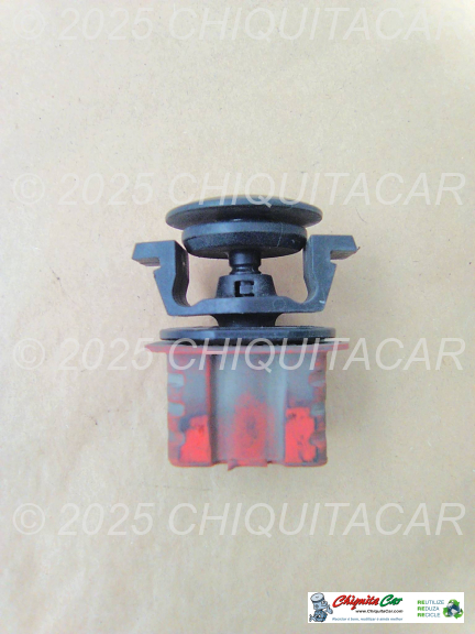 FIXADOR RADIADOR  MERCEDES Classe E (211) 