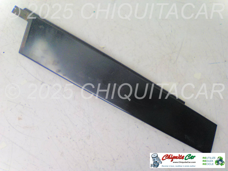 REVESTIMENTO VERTICAL PORTA FRENTE ESQ  MERCEDES Classe C (204) 