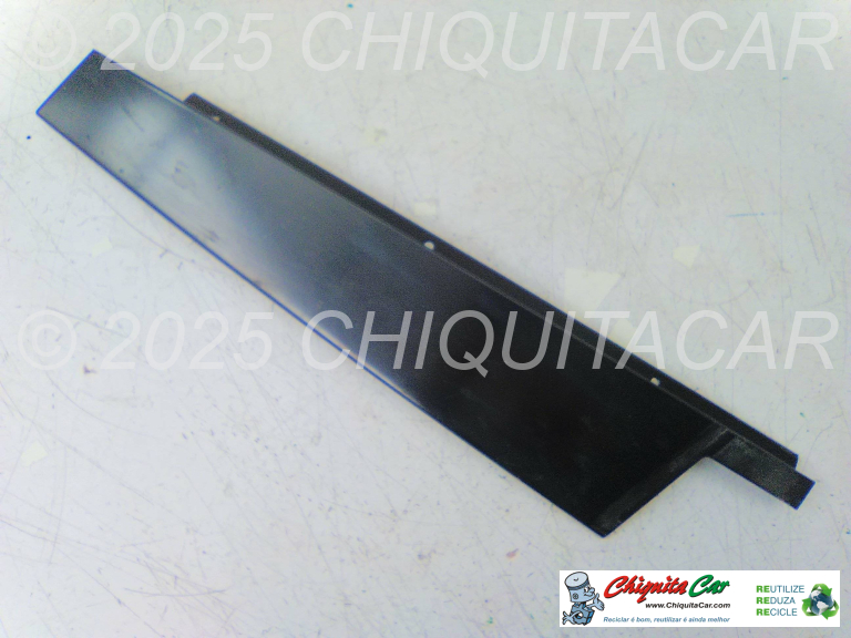 REVESTIMENTO VERTICAL PORTA FRENTE DTA  MERCEDES Classe C (204) 