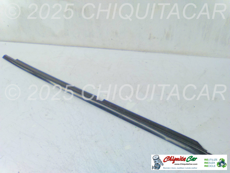 FRISO EXT VIDRO PORTA TRAS ESQ  MERCEDES Classe C (204) 