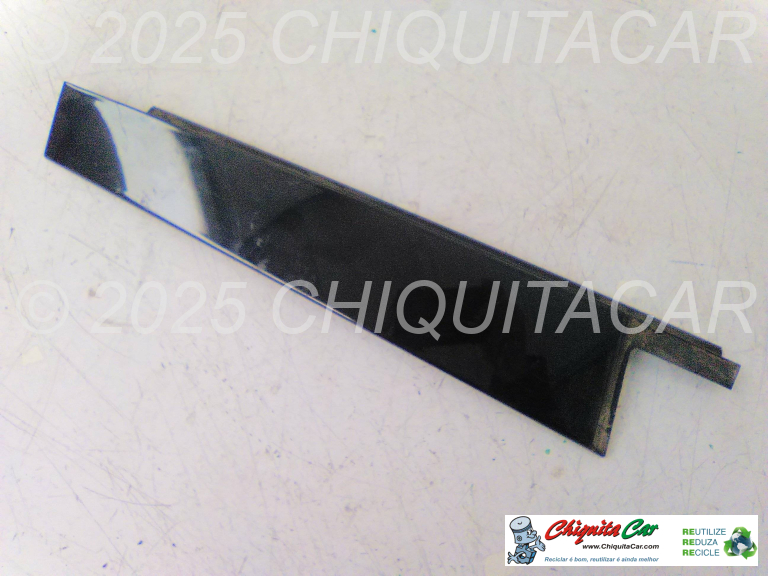 REVESTIMENTO VERTICAL PORTA TRAS ESQ Frente  MERCEDES Classe C (204) 