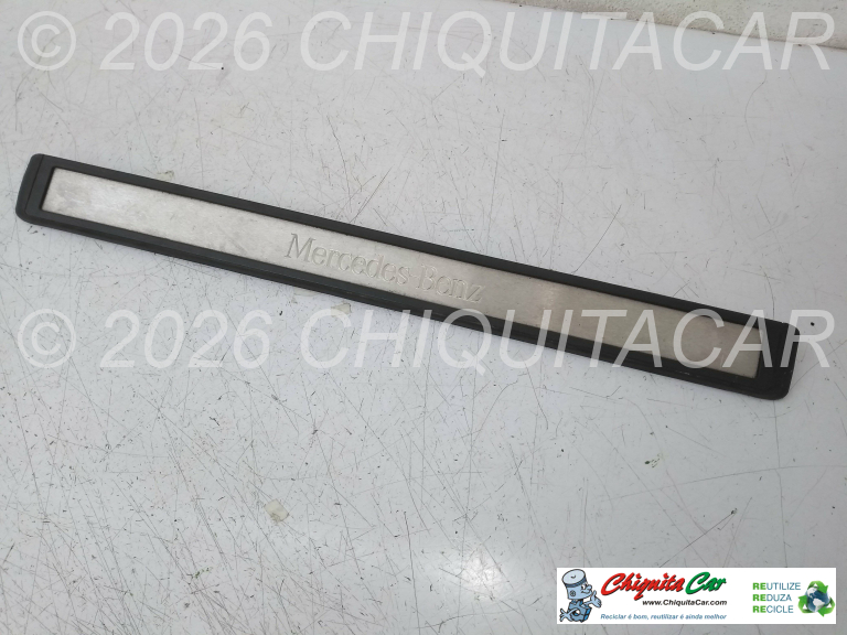 RODAPE PORTA FRENTE ESQ MERCEDES Classe E (211) 