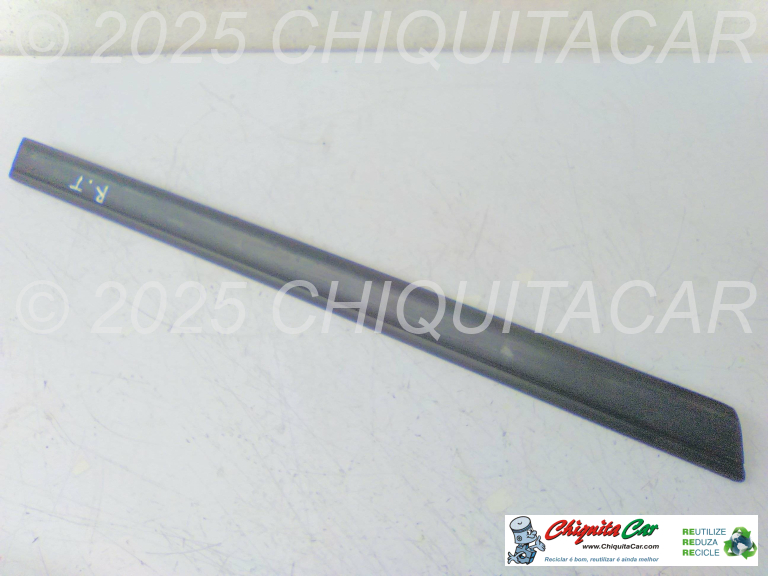 FRISO ESTR PORTA TRAS DTO CENTRO MERCEDES 124