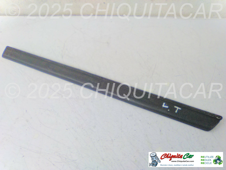 FRISO ESTR PORTA TRAS ESQ CENTRO MERCEDES 124