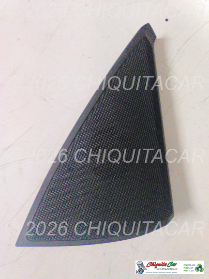 COBERTURA TRIANG. PORTA FRENTE DTA  MERCEDES Classe C (204) 