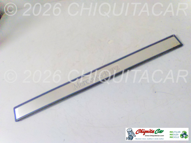 RODAPE PORTA FRENTE EXTERIOR MERCEDES Classe E (210) 