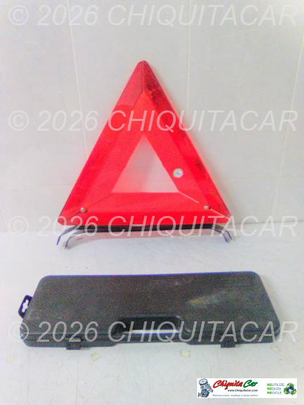 TRIANGULO PRE-SINALIZAÇÃO MERCEDES Classe C (202) 