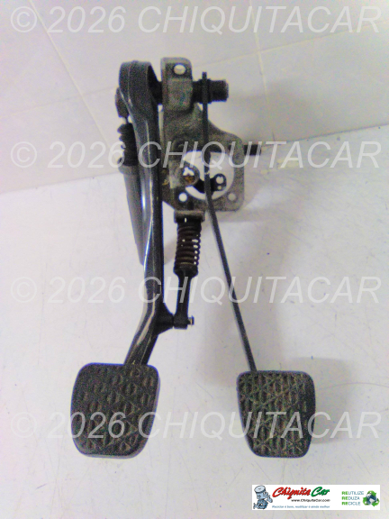 CONJUNTO PEDAIS MERCEDES 190 (201)