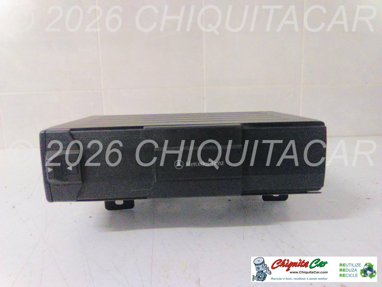 CAIXA/LEITOR CD  MERCEDES Classe E (210) 