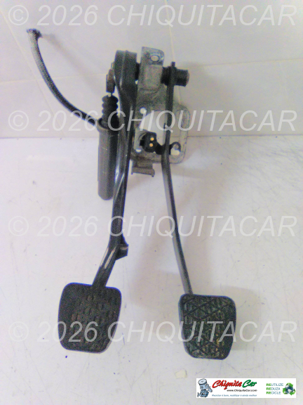 CONJUNTO PEDAIS MERCEDES 190 (201)