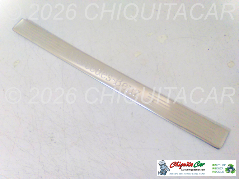 RODAPE PORTA FRENTE MERCEDES Classe E (212) 
