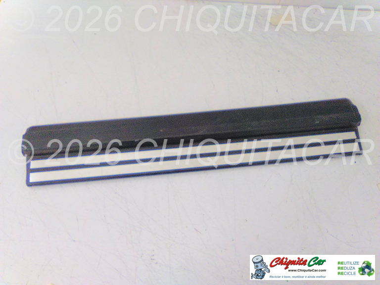 RODAPE PORTA FRENTE MERCEDES Classe C (202) 