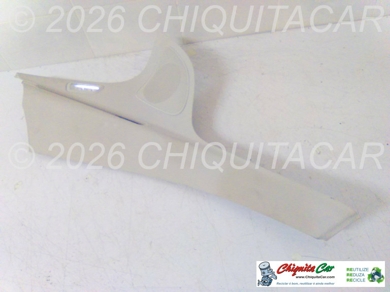 REVESTIMENTO PILAR TRAS ESQ MERCEDES Classe C (205) 