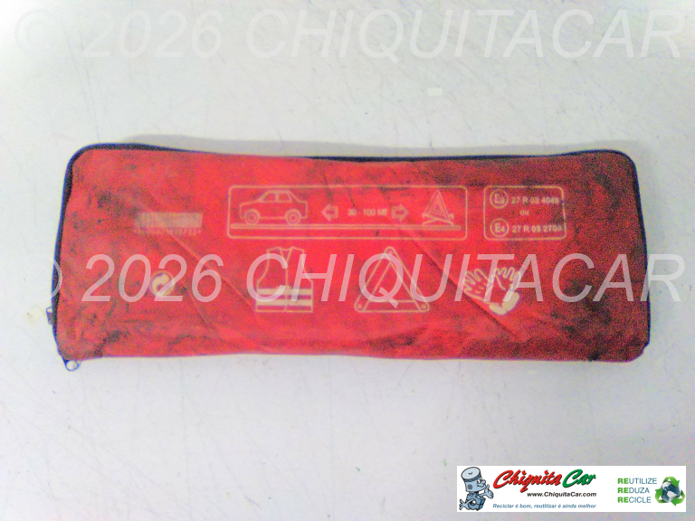 TRIANGULO PRE SINALIZAÇAO MERCEDES Classe C (202) 