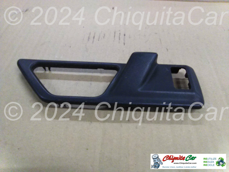 CAPA PUXADOR INTERIOR PORTA TRAS ESQ MERCEDES 124 [1984-1995]