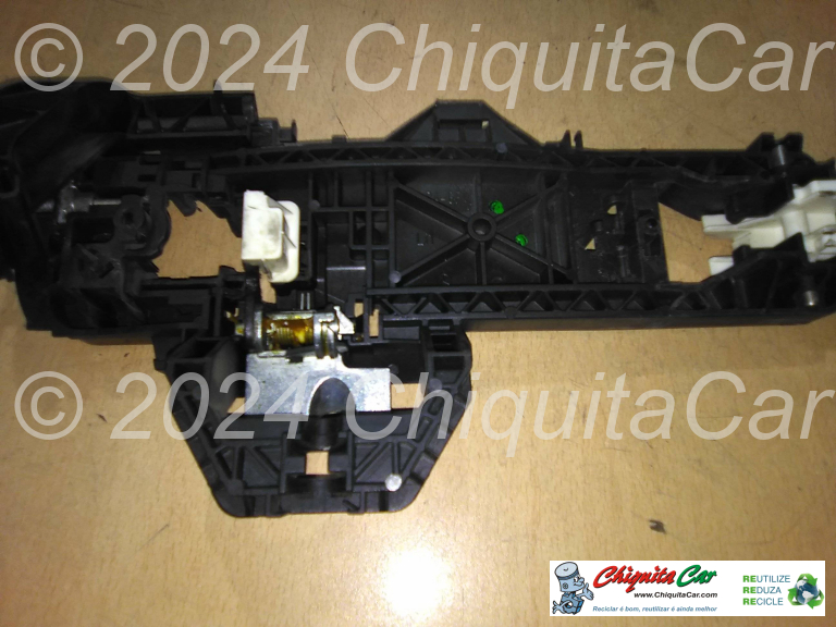 SUPORTE PUXADOR PORTA TRAS ESQ  MERCEDES Classe C (204)  [2007-2015]