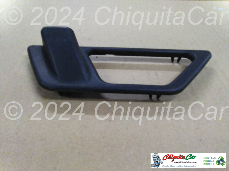 CAPA PUXADOR INTERIOR PORTA FRENTE DTA MERCEDES 124 [1984-1995]