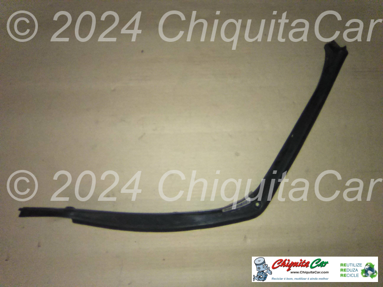 COBERTURA MALA COLUNA DTA MERCEDES Classe C (204)  [2007-2015]