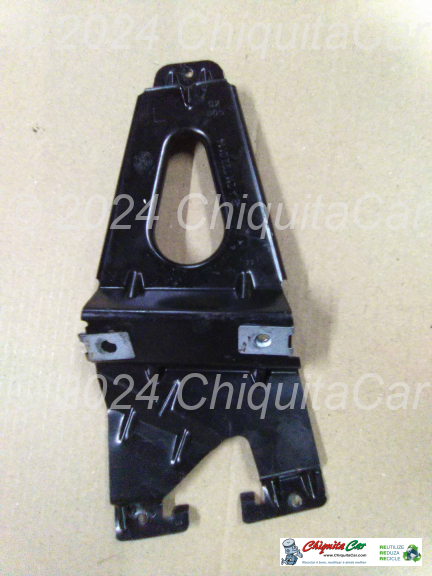 SUPORTE FORRO PORTA FTE ESQ   0