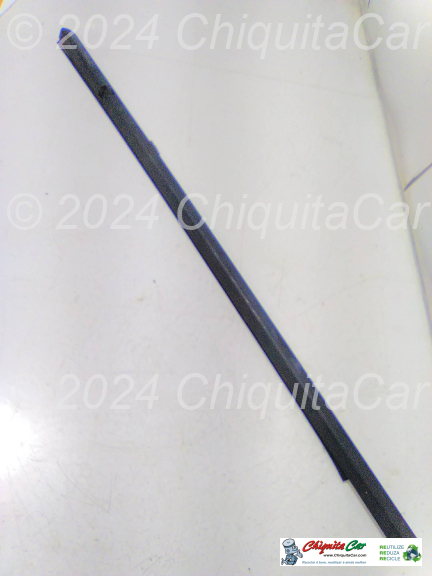 FRISO RASPADOR PORTA FRENTE ESQ EXT MERCEDES Classe C (202) 