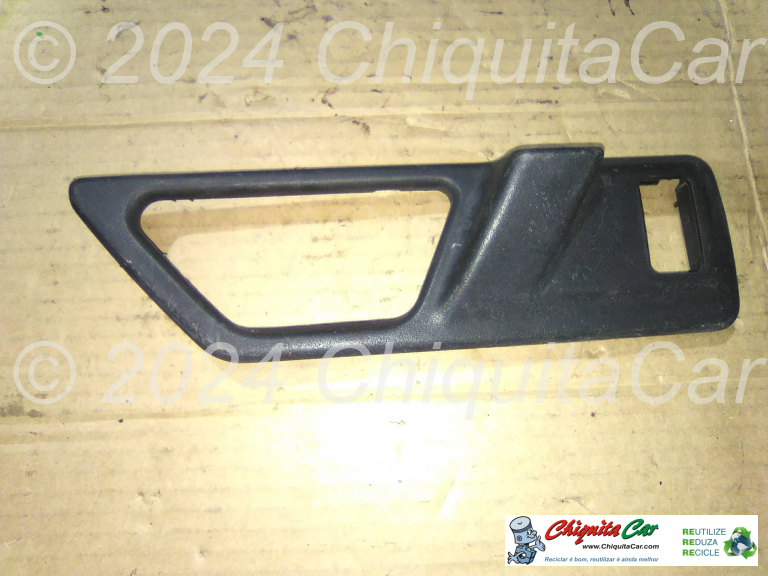 CAPA PUXADOR INTERIOR PORTA TRAS ESQ MERCEDES 124 [1984-1995]