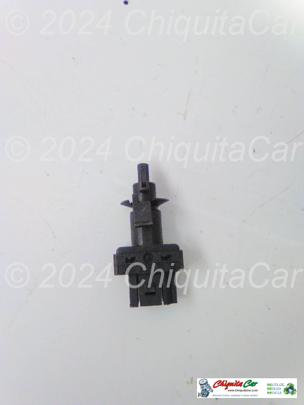 INTERRUPTOR PEDAL EMBRAIAGEM MERCEDES Classe E (210) 