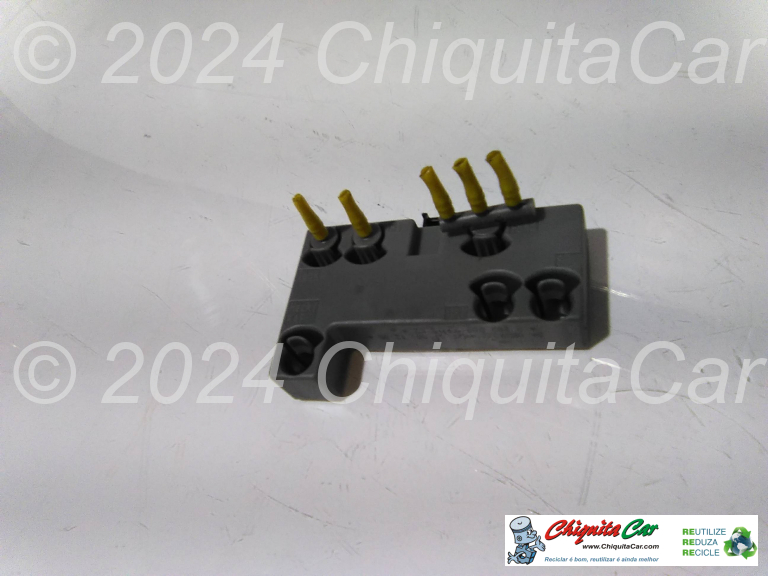 SUPORTE COMPRESSOR FECHO CENTRAL MERCEDES Classe C (202) 