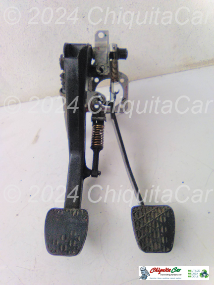 CONJUNTO PEDAIS MERCEDES Classe C (202) 