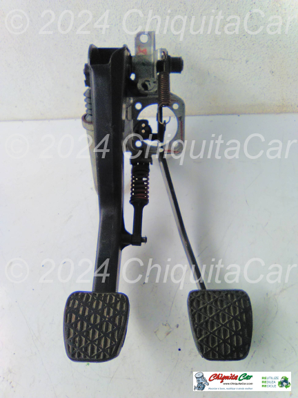 CONJUNTO PEDAIS MERCEDES Classe C (202) 